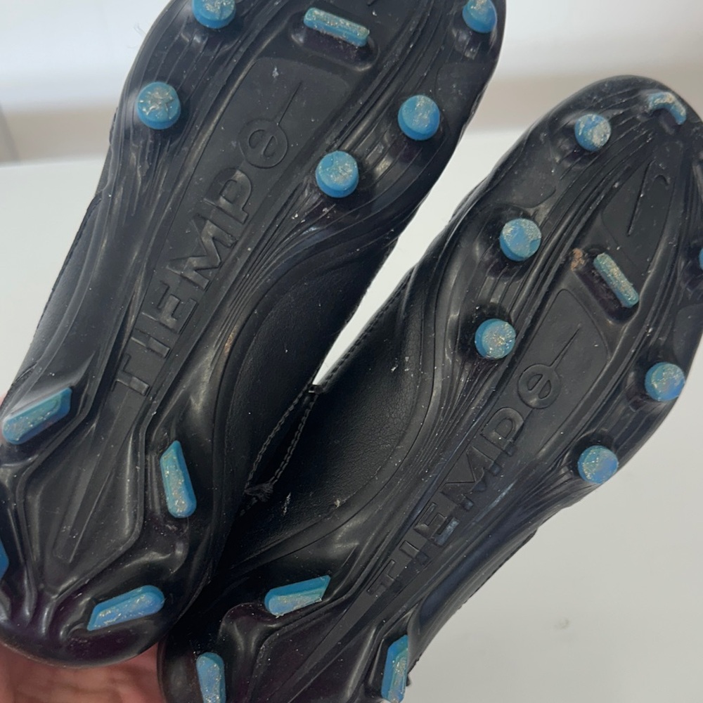 Nike Kids Black Athletic tempo cleats 5 - Picture 7 of 8